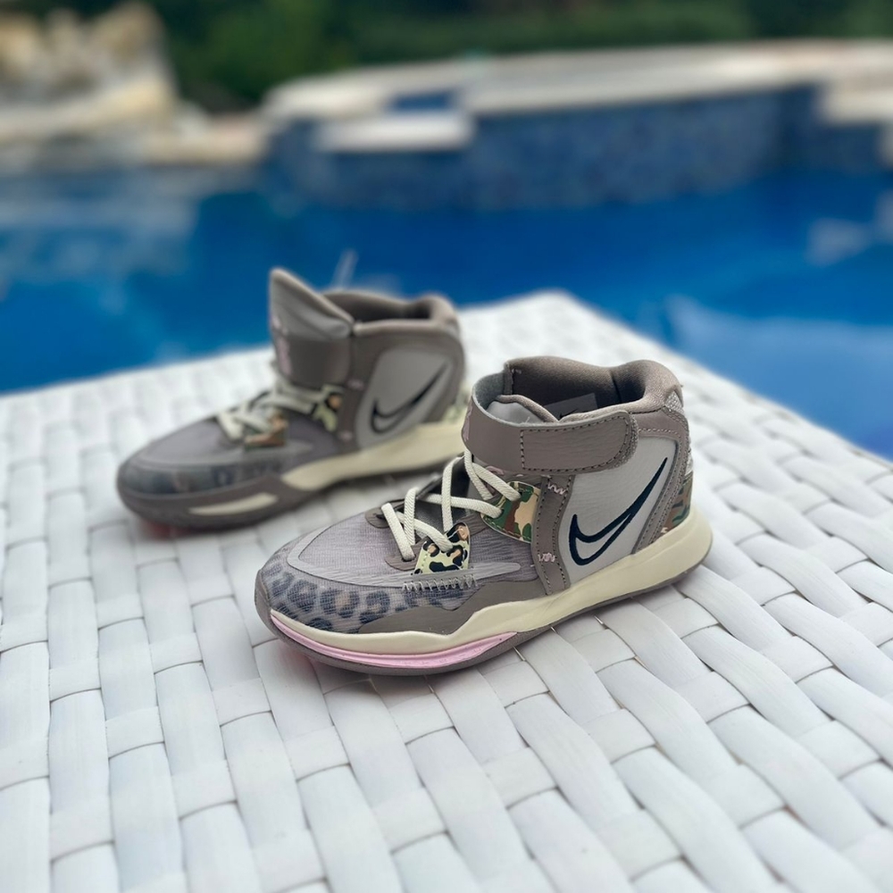 Nike Kyrie Infinity (GS) Size 11c